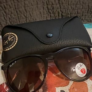 New Ray-Ban sunglasses never use selling because I’m cleaning out my closet!!